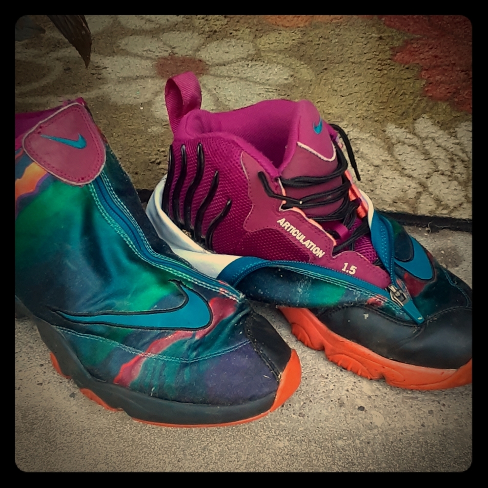 Kicks